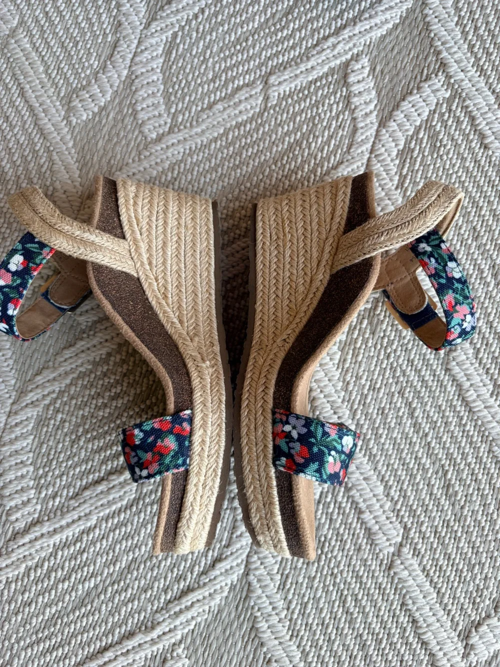 Aetrex Women’s Sydney Floral Strap Espadrille Platform Wedge Sandals Size 7.5-8